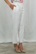 Eleganckie klasyczne zwężane spodnie damskie MTM w kolorze białym z gumką w pasie - MODA SANOK