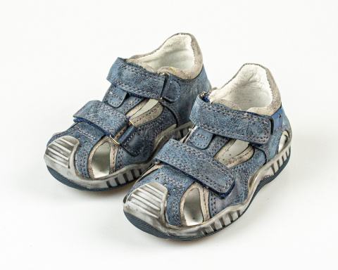 Sandałki chłopięce granatowe częściowo zabudowane KORNECKI- MODA SANOK