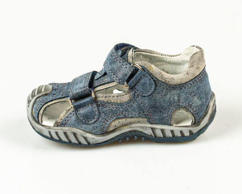Sandałki chłopięce granatowe częściowo zabudowane KORNECKI- MODA SANOK