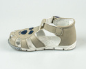 Sandałki chłopięce w kolorze jasno szarym zabudowany przód KORNECKI - MODA SANOK
