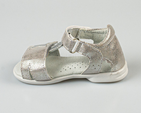 Sandałki dziewczęce srebrne z gwiazdką zapinane na rzep KORNECKI - MODA SANOK