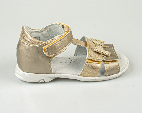 Sandałki dziewczęce złote z ozdobną kokardką zapinane na rzep KORNECKI - MODA SANOK