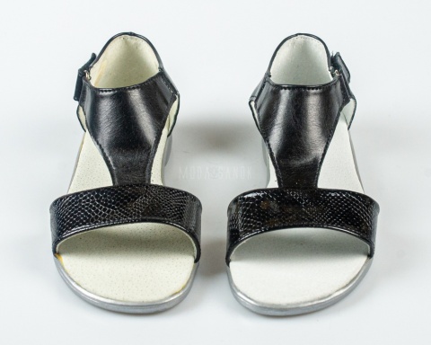 Sandały dziewczęce czarne z zabudowaną piętą KORNECKI - MODA SANOK