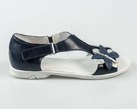 Sandały dziewczęce granatowe z ozdobnym kwiatkiem KORNECKI - MODA SANOK