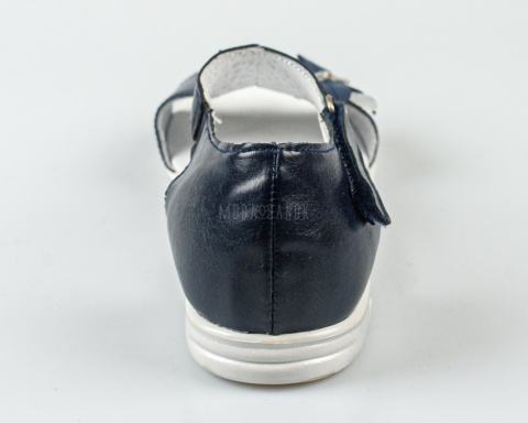 Sandały dziewczęce granatowe z ozdobnym kwiatkiem KORNECKI - MODA SANOK