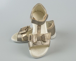 Sandały dziewczęce złote z kokardką KORNECKI - MODA SANOK