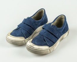 Skórzane półbuty chłopięce granatowe na rzepy KORNECKI - MODA SANOK