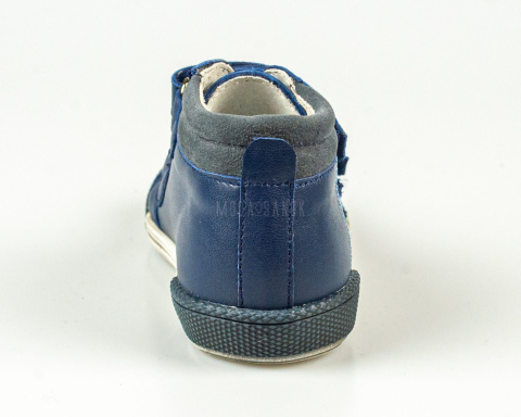 Trzewiki chłopięce ciemny granat skórzane zapinane na rzepy KORNECKI - MODA SANOK