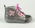 Trzewiki dziewczęce grafitowe sznurowane z różową kokardką z boku KORNECKI-MODA SANOK