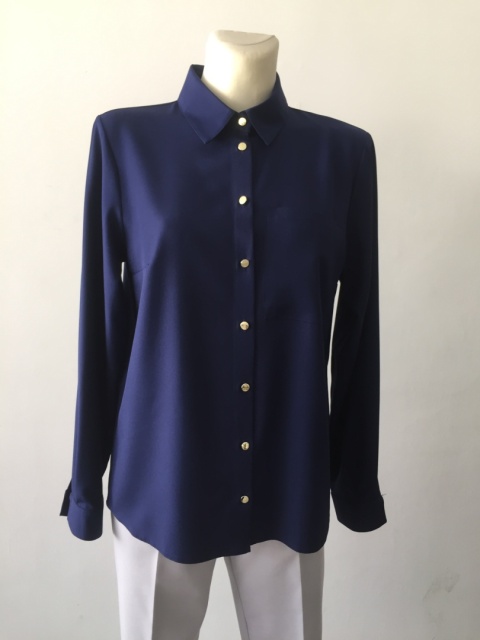 Damska jednokolorowa, elegancka koszula z długim rękawem w kolorze granatowym  zapinana na złote guziczki PUR PURA - MODA SANOK