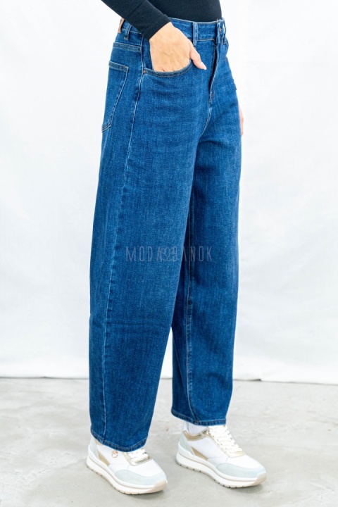 Damskie spodnie jeansowe model  balloon loose w ciemno niebieskim kolorze z wysokim stanem - MODA SANOK