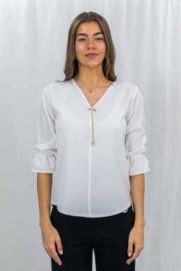 Koszula w kolorze białym z rekawem 3/4 ze zdobieniem na dekoldzie -Moda Sanok