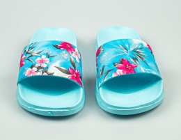 Niebieskie klapki dziecięce z kwiatowym wzorem AMERICAN CLUB - MODA SANOK