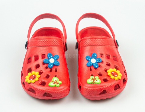 Czerwone kroksy ze zdobieniami AMERICAN CLUB - MODA SANOK