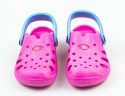 Różowe dziecięce kroksy z niebieskim paskiem AXIM - MODA SANOK