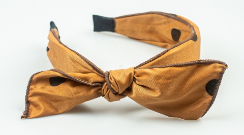Brązowa opaska do włosów z kokardą i czarnymi grochami - MODA SANOK