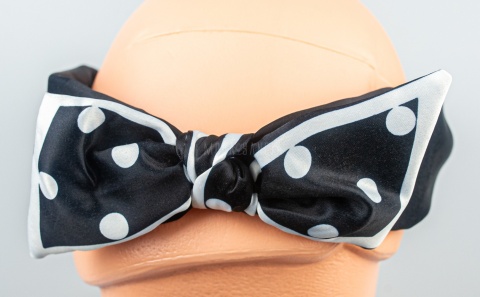 Czarna opaska do włosów z kokardą i białymi grochami - MODA SANOK