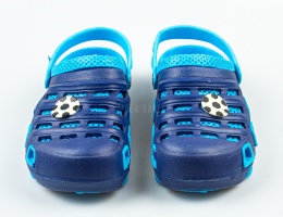 Granatowo-niebieskie dziecięce kroksy z motywem piłki nożnej SUPER COOL - MODA SANOK