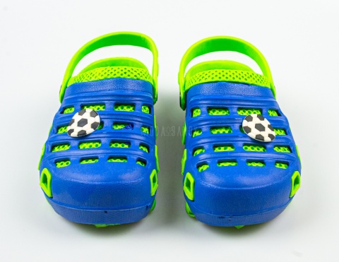 Zielono-niebieskie dziecięce kroksy z motywem piłki nożnej SUPER COOL - MODA SANOK