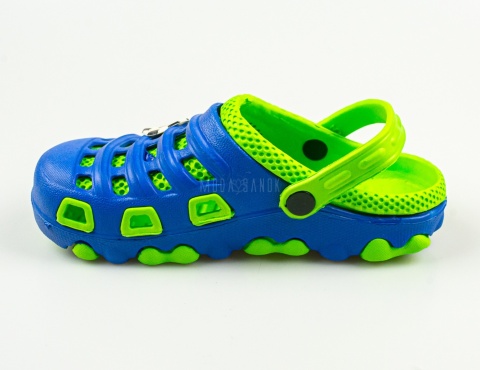 Zielono-niebieskie dziecięce kroksy z motywem piłki nożnej SUPER COOL - MODA SANOK