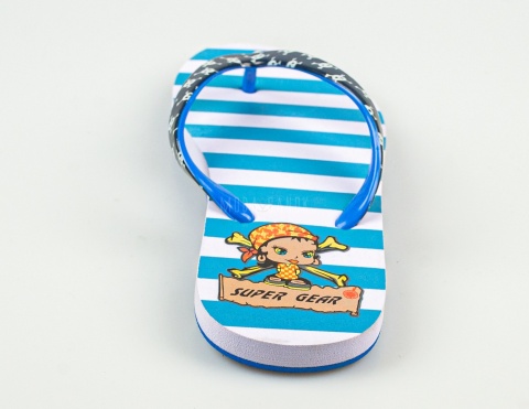 Japonki dziecięce z pirackim wzorem w niebiesko-białe paski SUPER GEAR - MODA SANOK