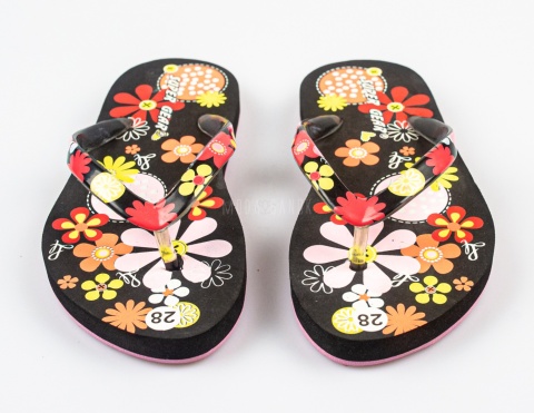 Czarne japonki dziecięce z kolorowymi kwiatami SUPER GEAR - MODA SANOK