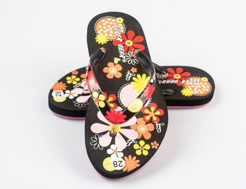 Czarne japonki dziecięce z kolorowymi kwiatami SUPER GEAR - MODA SANOK