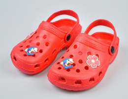 Czerwone kroksy dziecięce z przypinkami - MODA SANOK