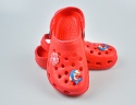 Czerwone kroksy dziecięce z przypinkami - MODA SANOK
