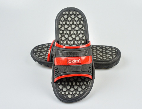 Czarne klapki dziecięce z czerwonym akcentem AXIM - MODA SANOK