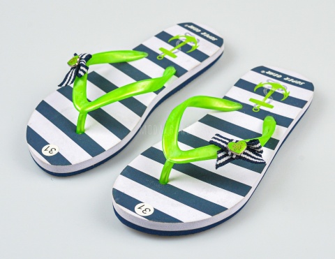 Japonki dziecięce piankowe w czarno-białe paski z wzorem kotwicy SUPER GEAR-MODA SANOK