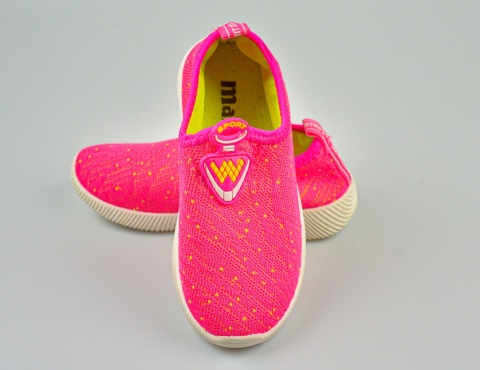 Różowe dziewczęce buty sportowe siateczkowe APAWA - MODA SANOK