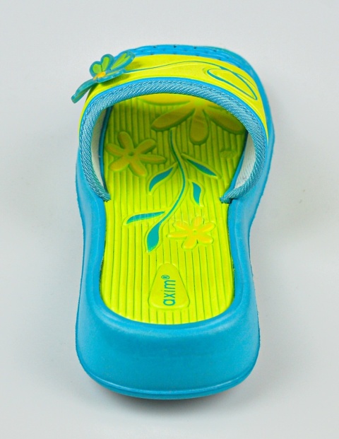 Klapki basenowe dziewczęce seledynowo-niebieskie z ozdobnym kwiatkiem AXIM-MODA SANOK