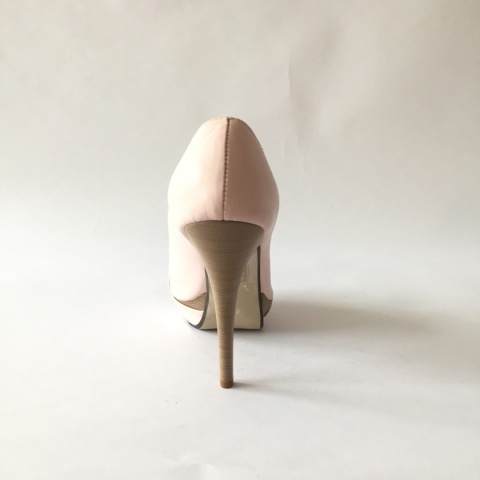 Pudrowo różowe matowe , wysokie szpilki na platfornie z ozdobną kokardką i odkrytym palcem ekoskóra - MODA SANOK