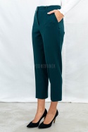 Eleganckie spodnie typu cygaretki od MTM w odcieniu głębokiej butelkowej zieleni -Moda Sanok
