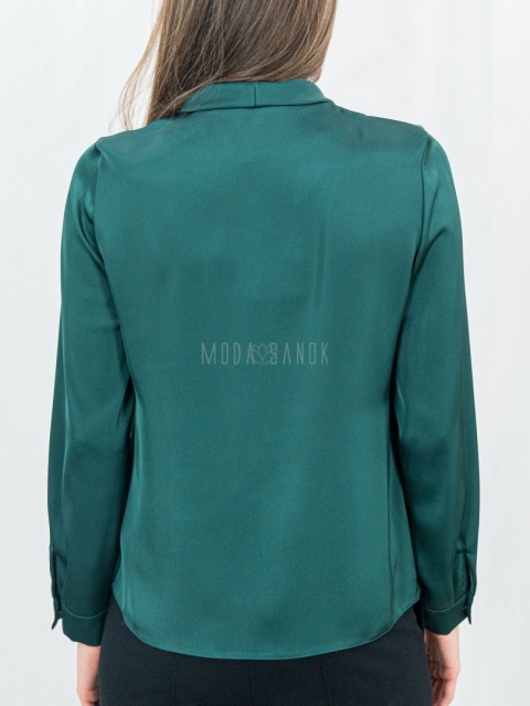Elegancka bluzka w odcieniu butelkowej zieleni wiązana pod szyją-MODA SANOK