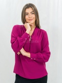 Elegancka bluzka w kolorze fuksji z ozdobnym dekoltem-MODA SANOK