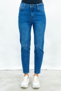 Spodnie damskie jeansowe model straight fit w kolorze ciemnoniebieskim - MODA SANOK