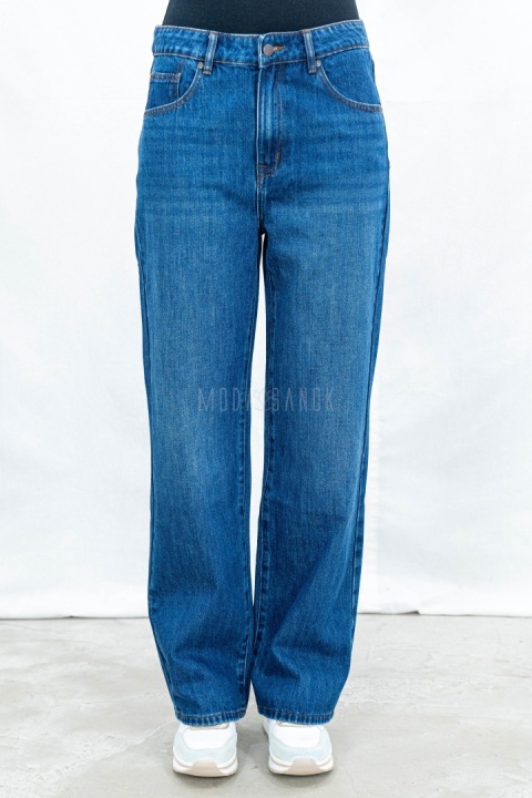 Spodnie damskie jeansowe w kolorze ciemnoniebieskim z prostą szeroką nogawką - MODA SANOK