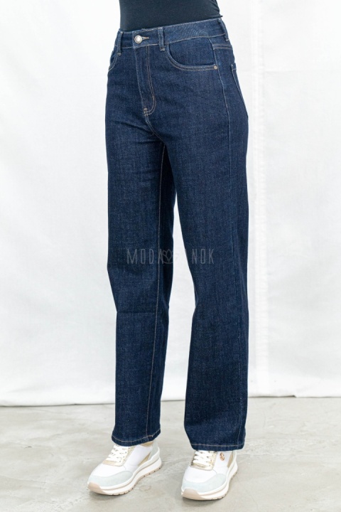 Spodnie jeansowe damskie regular z prostą nogawką i wysokim stanemw w kolorze ciemnego granatu - MODA SANOK