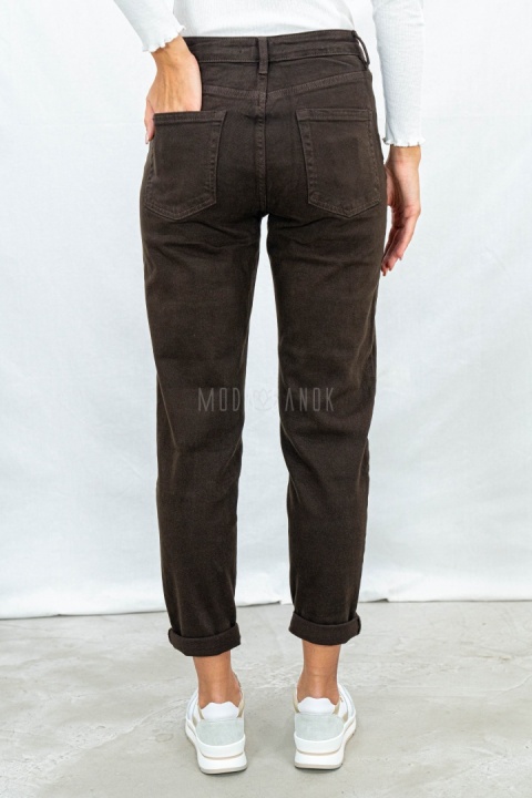 Damskie spodnie jeansowe typu LOOSE FIT w kolorze brązowym - MODA SANOK