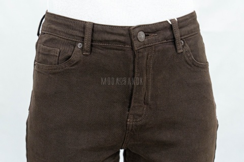 Damskie spodnie jeansowe typu LOOSE FIT w kolorze brązowym - MODA SANOK