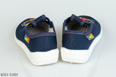 Granatowe pantofle z wyścigówką NAZO - MODA SANOK