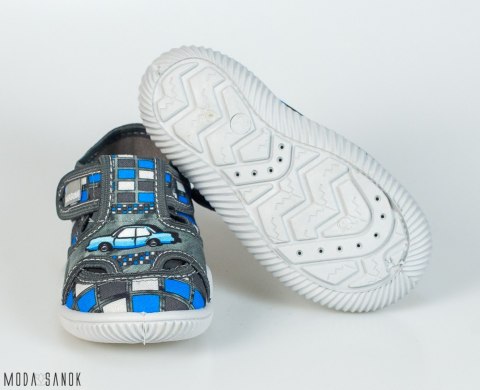 Szare pantofle chłopięce z aplikacją samochodu Viggami na rzepę - MODA SANOK