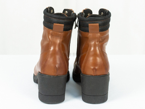 Ocieplany botek damski na klocku Kornecki - brąz - Moda Sanok