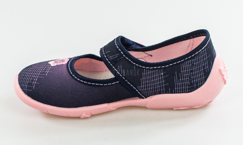 VIGGAMI Kamila pantofle, kapcie, oddychający spód i materiał, skórzana wkładka zaplikacją kwiatuszków MODA SANOK