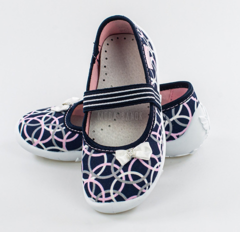 VIGGAMI Sylwia DRUK pantofle, kapcie, oddychający spód i materiał, skórzana wkładka na gumeczki MODA SANOK