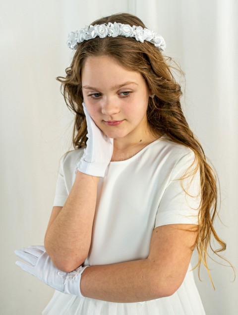 Wianek Komunijny w kwiatuszki z delikatnymi perełkami oraz satynowymi wstążeczkami MODA SANOK