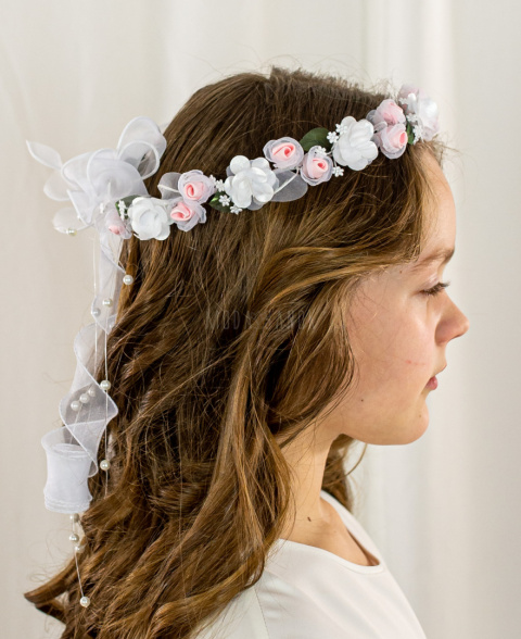 Wianek komunijny dziewczęcy delikatny, subtelny z różowymi różyczkami oraz dodatkiem zielonych listków MODA SANOK
