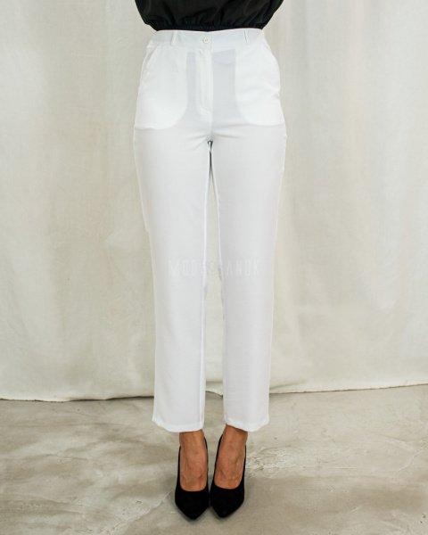 Eleganckie spodnie damskie, długie z gumą w pasie, cienkie w kolorze białym MTM - MODA SANOK